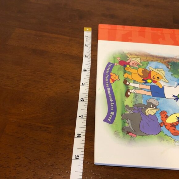 Disney’s Winnie The Pooh Friendship Day Book - Picture 9 of 10